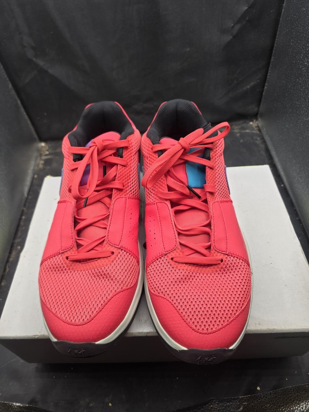 Nike Men's Bright Red Athletic Running Shoes‎